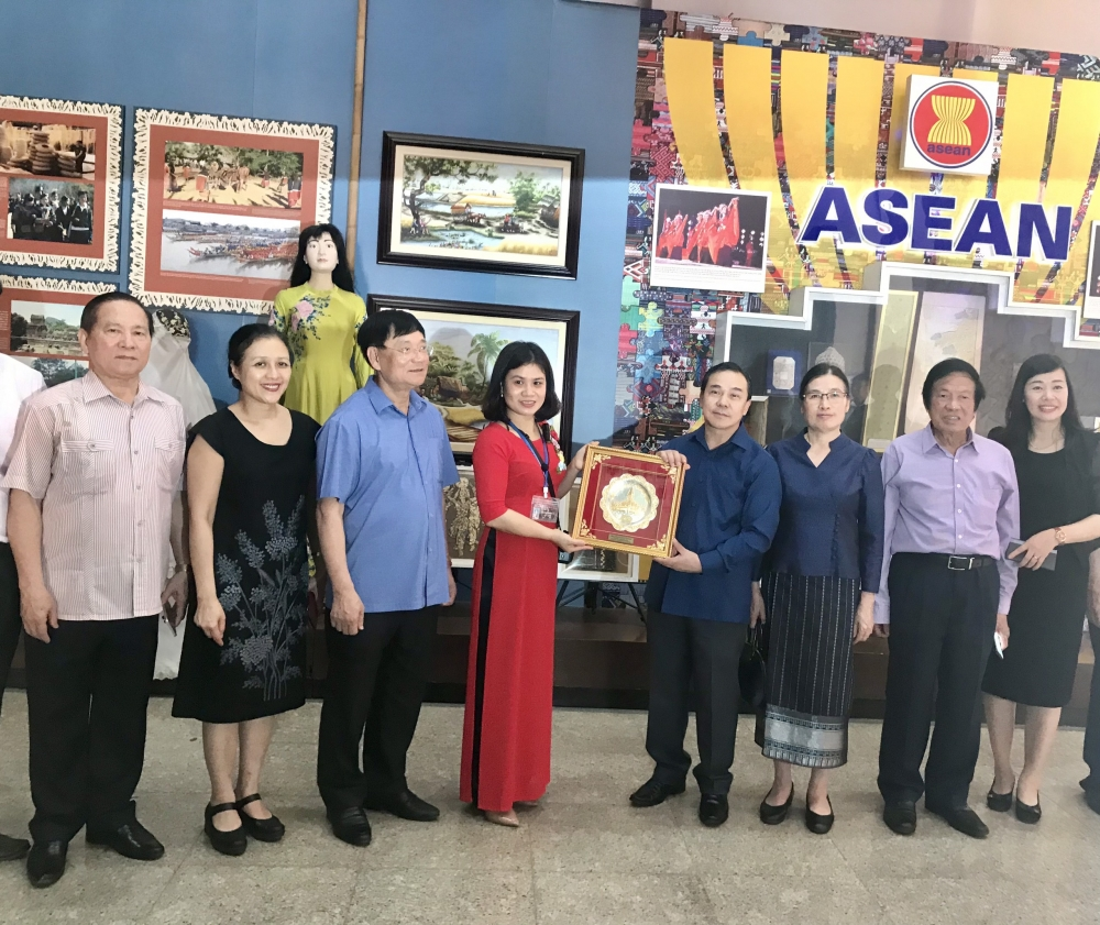 Vietnam’s Northern province and Laos seek cooperation in various fields