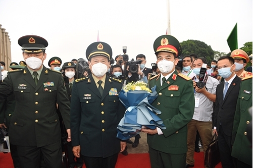 Vietnam, China hold border defence friendship exchange