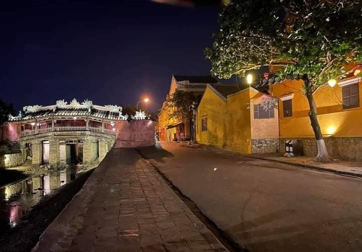 Visitors cancel Hanoi, Da Nang tours over growing Covid-19 outbreak