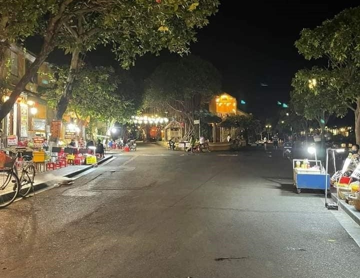 Visitors cancel Hanoi, Da Nang tours over growing Covid-19 outbreak
