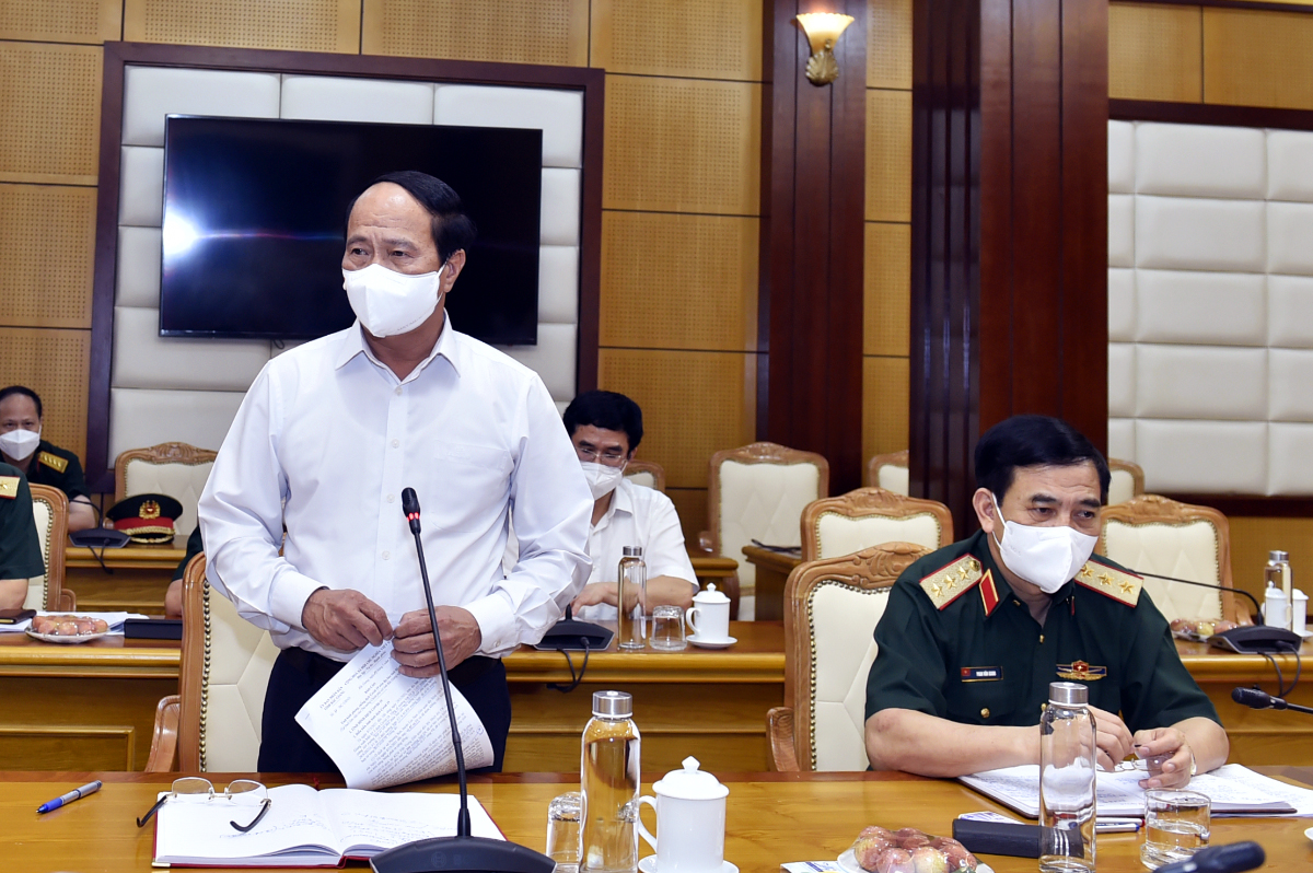 In Photos: Prime Minister encourages frontline anti-pandemic forces in Bac Giang