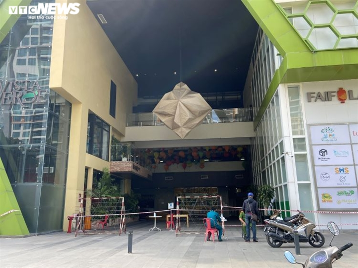 In Photos: Ho Chi Minh City desolate on the first day of social distancing