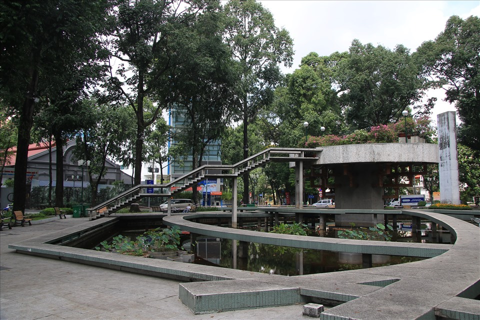 In Photos: Ho Chi Minh City desolate on the first day of social distancing