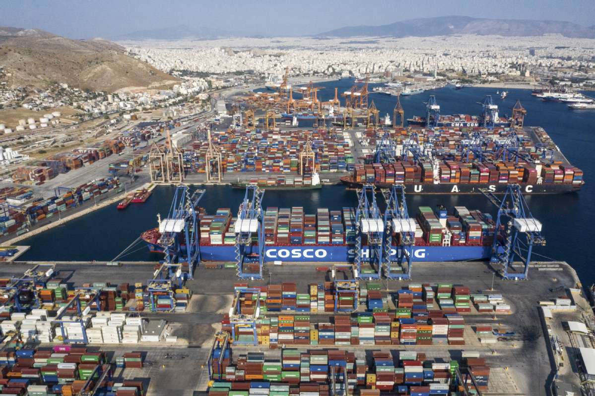 world bank says the global economy will shrink by 52 this year