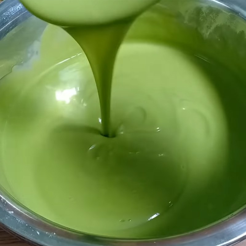 Easy-to-follow recipe for sweet avocado soup
