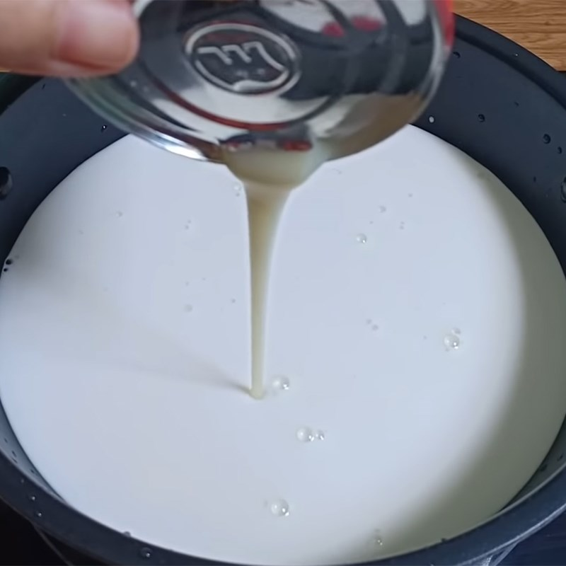 Easy-to-follow recipe for sweet avocado soup