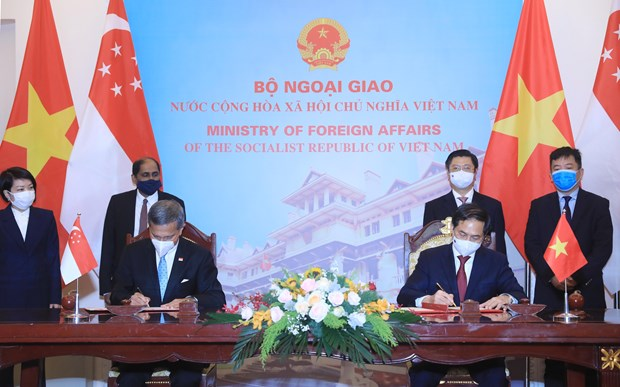 Singapore willing to cooperate with Vietnam in accessing Covid-19 vaccines
