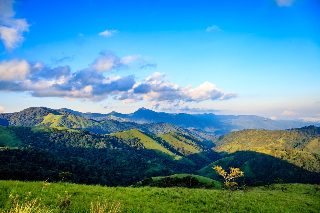 top 4 breath taking trekking paths in vietnam