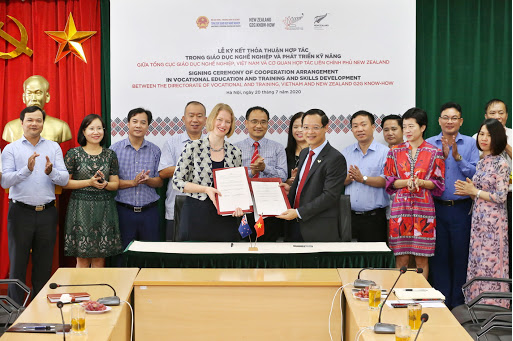 vietnam cooperates with new zealand to develop vocational education and training