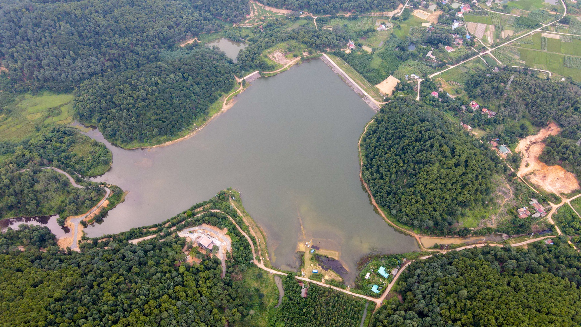 At Chom Nui Lake, breathe in the sense of tranquility