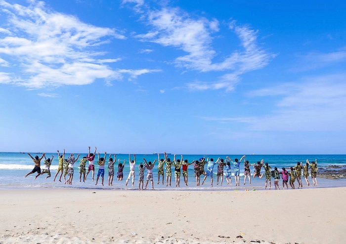 le thuy stunning crescent moon beach in central vietnam