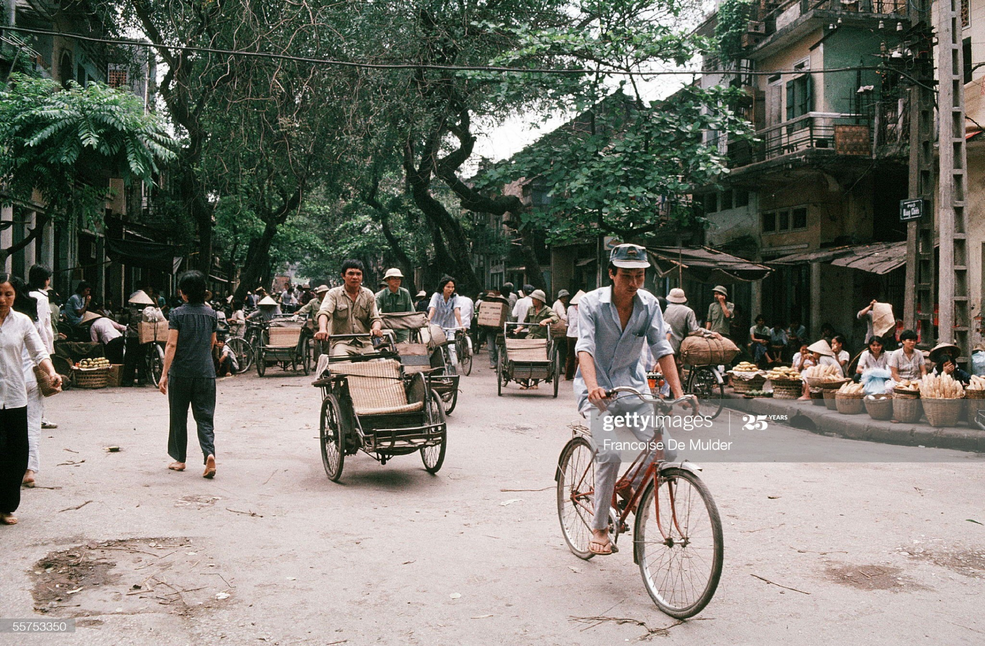 Rustic life of Hanoi in 1989 through French journalist’s lens