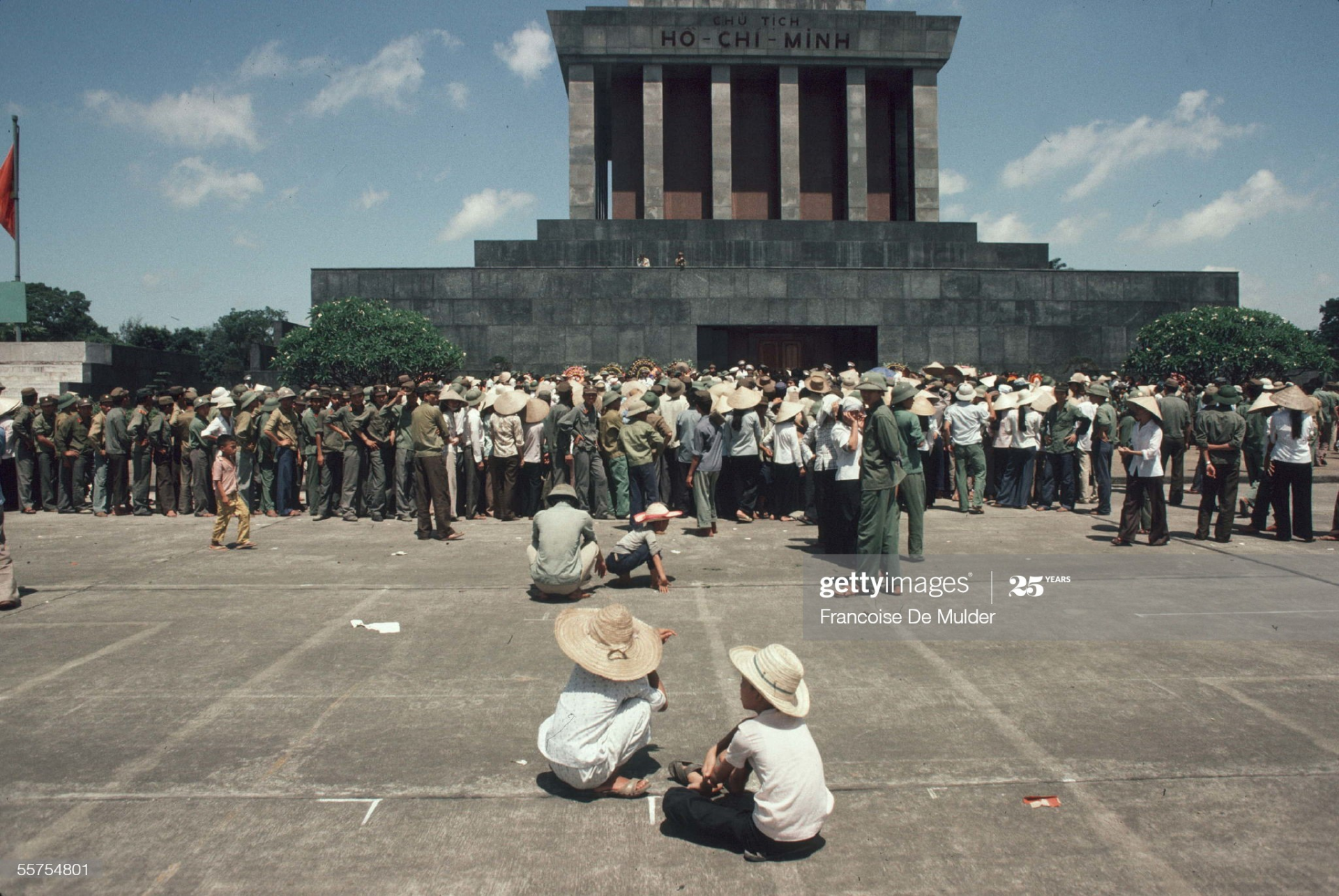 Rustic life of Hanoi in 1989 through French journalist’s lens