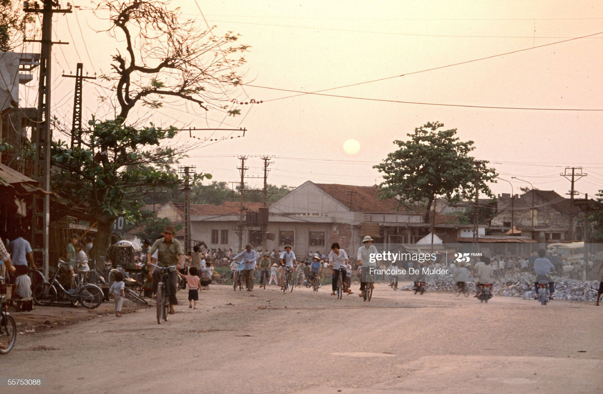 Rustic life of Hanoi in 1989 through French journalist’s lens