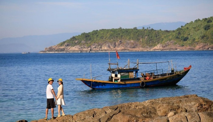 Hon Chao Island in Central Vietnam spellbinds serenity-seekers