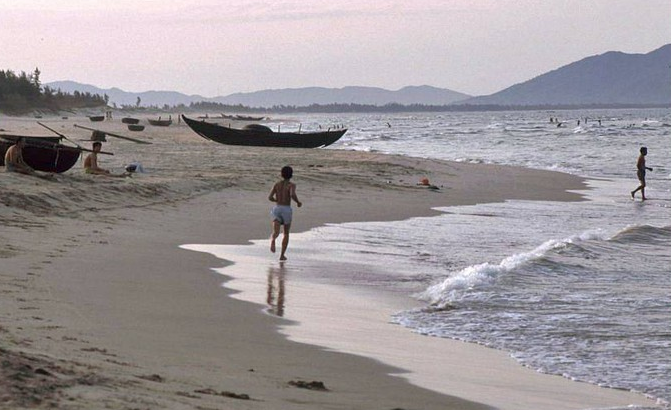 Pristine beauty of Da Nang in early 1990s under German photographer’s lens