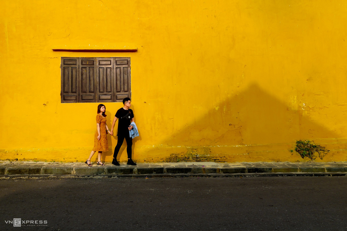 A glimpse of poetic Hoi An Ancient Town in autumn