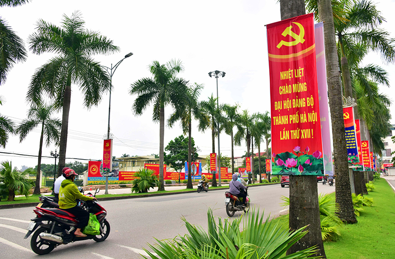 Hanoi streets brilliantly decorated to celebrate 1010th anniversary of Thang Long – Hanoi