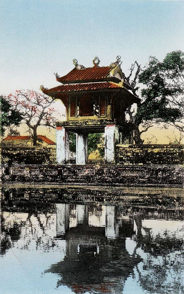 Rare photos of Temple of Literature in French colonial period