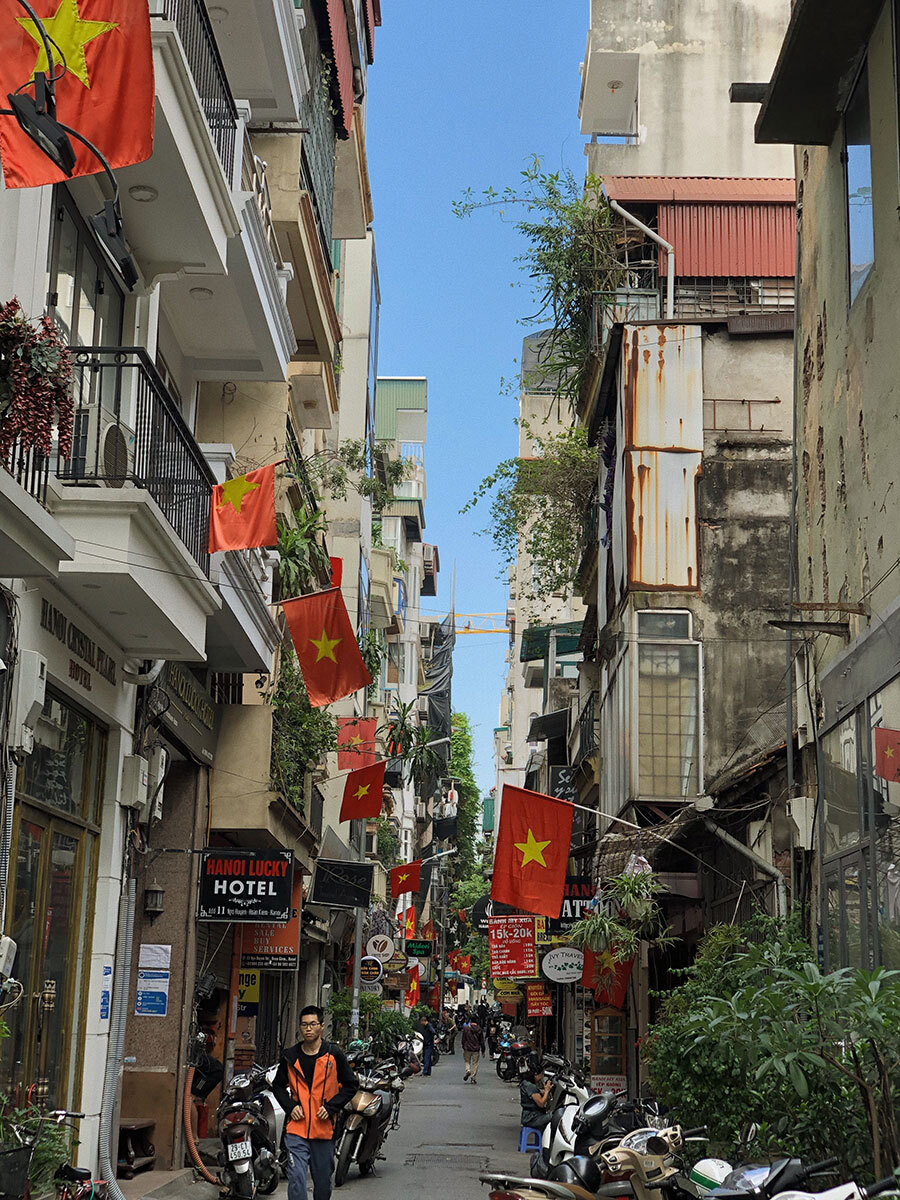 One day itinerary around Hanoi in autumn