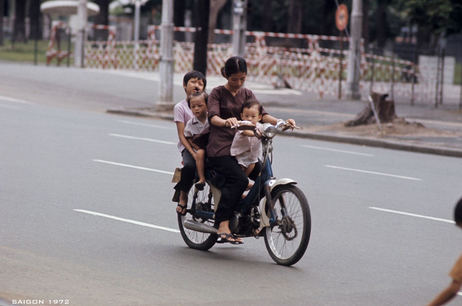 Interesting photos of Saigon women in 1972 under US photographer’s lens