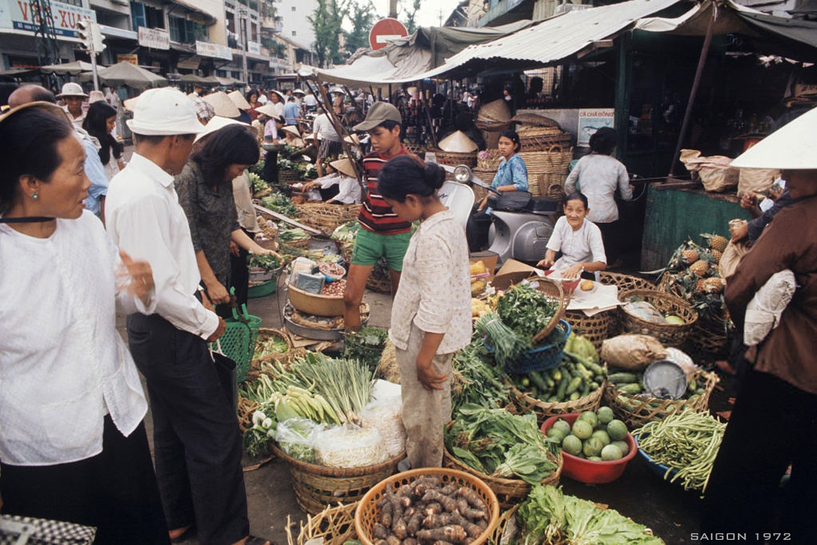 Interesting photos of Saigon women in 1972 under US photographer’s lens