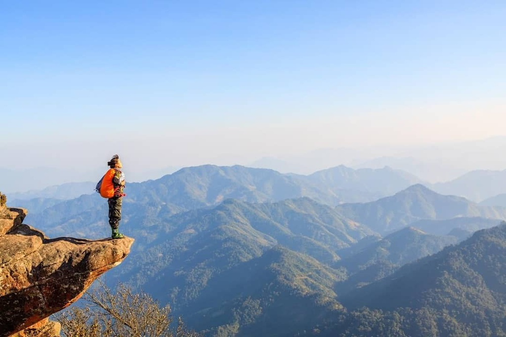 Craggy cliffs in Vietnam that offer thrills to adventure-lovers