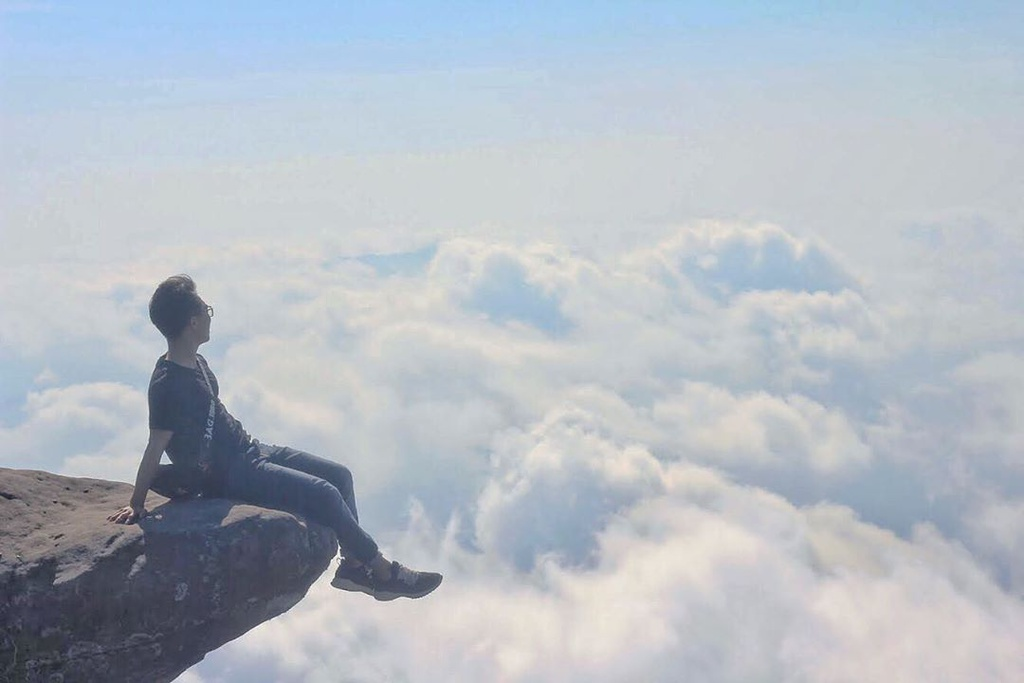 Craggy cliffs in Vietnam that offer thrills to adventure-lovers