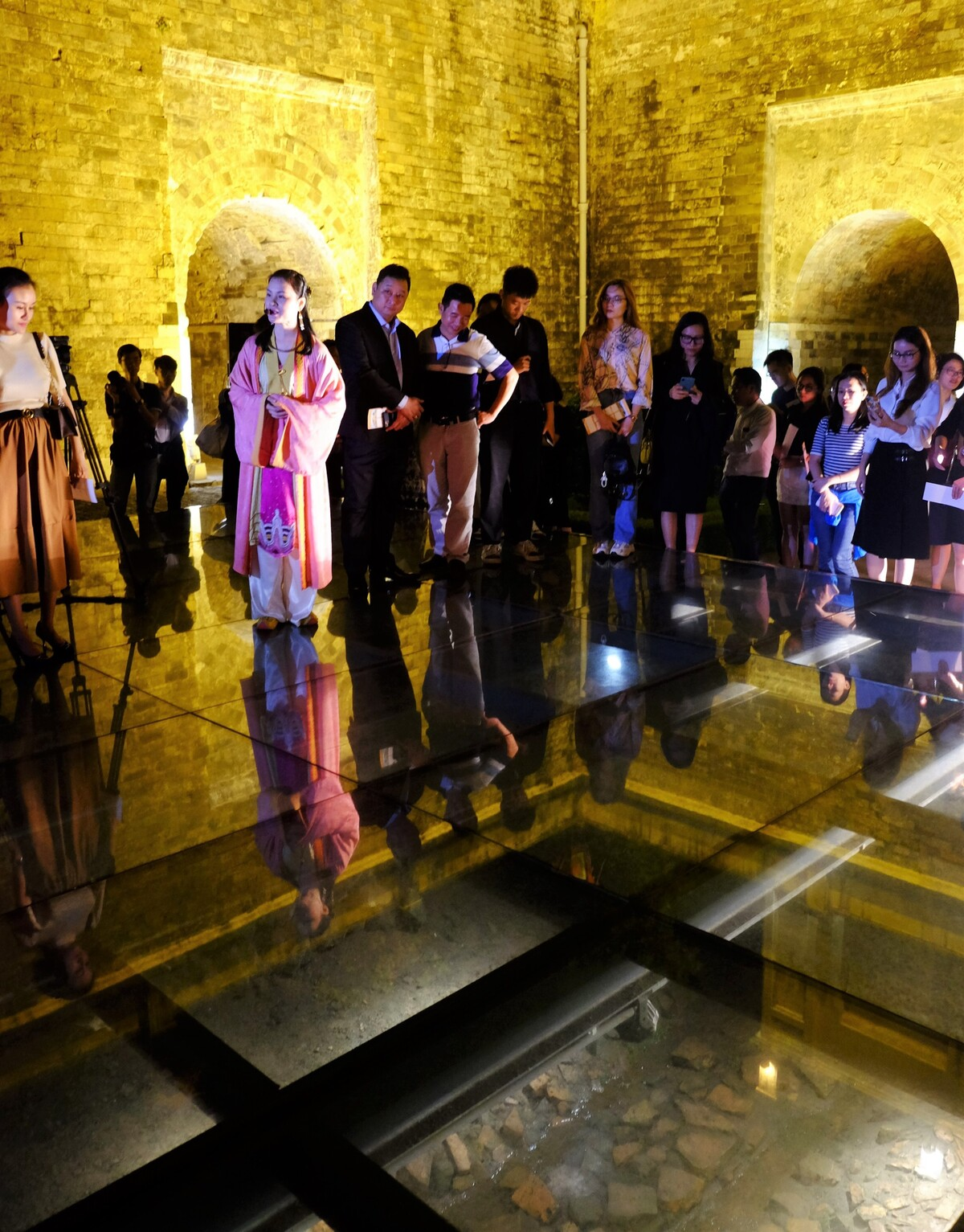 Thang Long Imperial Citadel tour at night to make debut at the end of this year