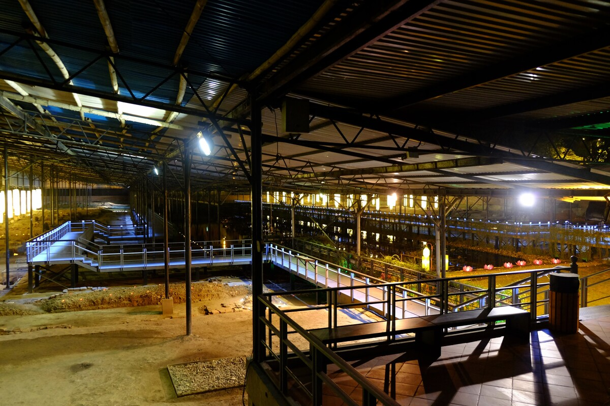 Thang Long Imperial Citadel tour at night to make debut at the end of this year