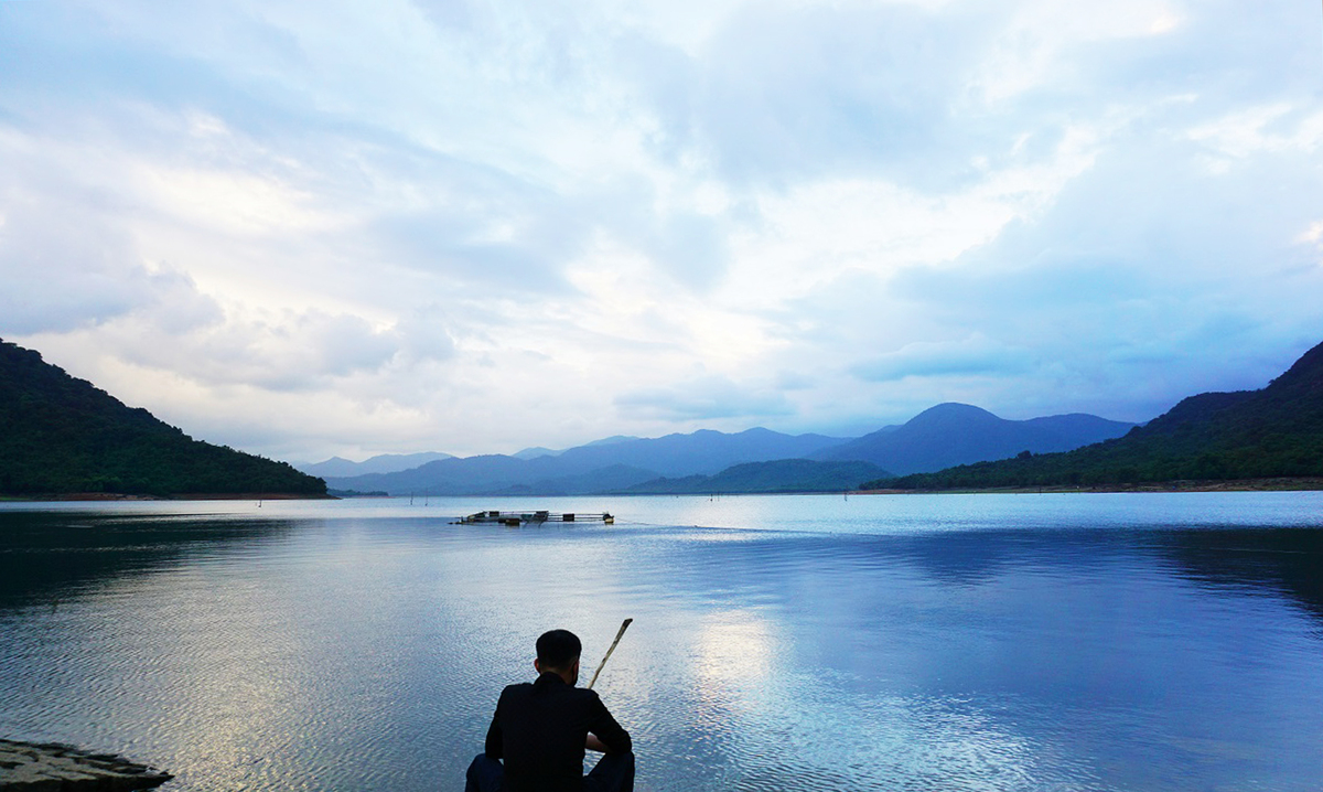 Immersing in the serene beauty of Nui Mot Lake