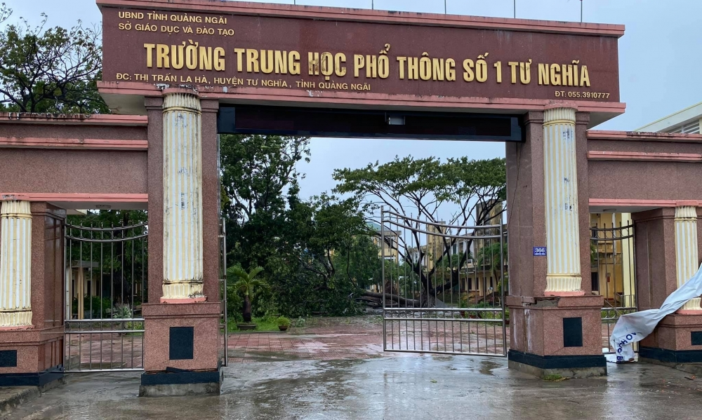 Quang Ngai, Quang Nam in central Vietnam left desolate after fierce storm Molave