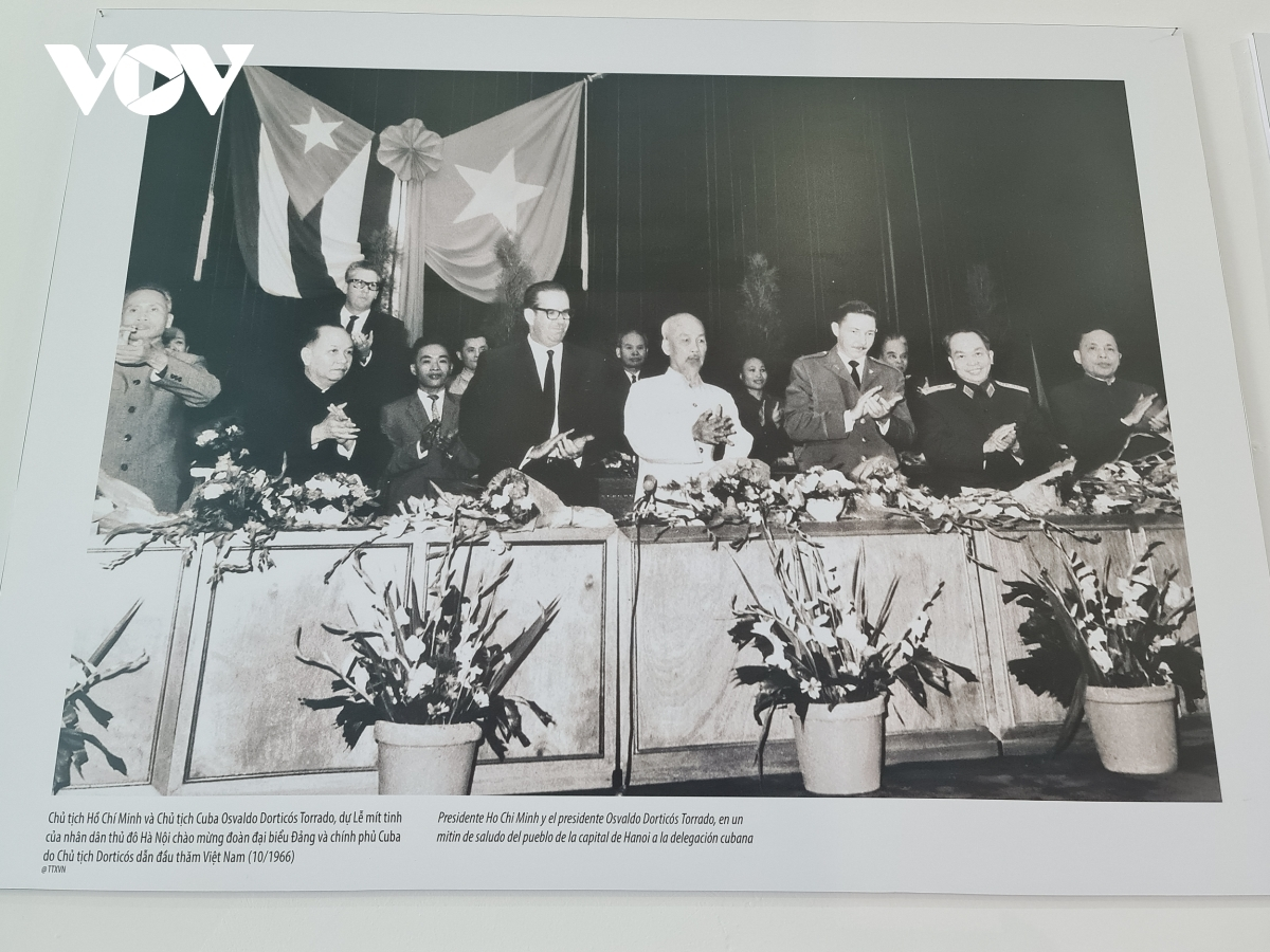 Photo exhibition highlights Vietnam-Cuba diplomatic relations