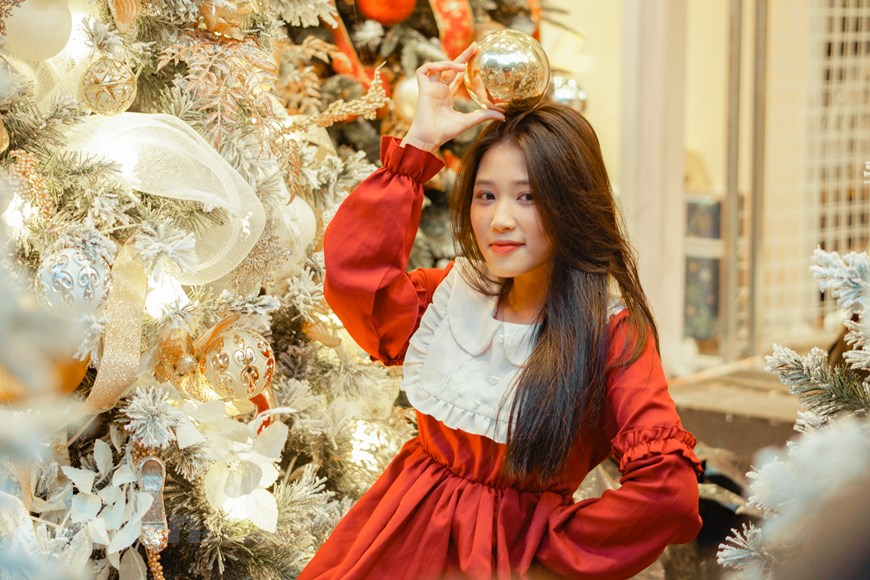 In photos: Hanoi' Old Quater overwhelmed in vibrant ambiance ahead of Christmas