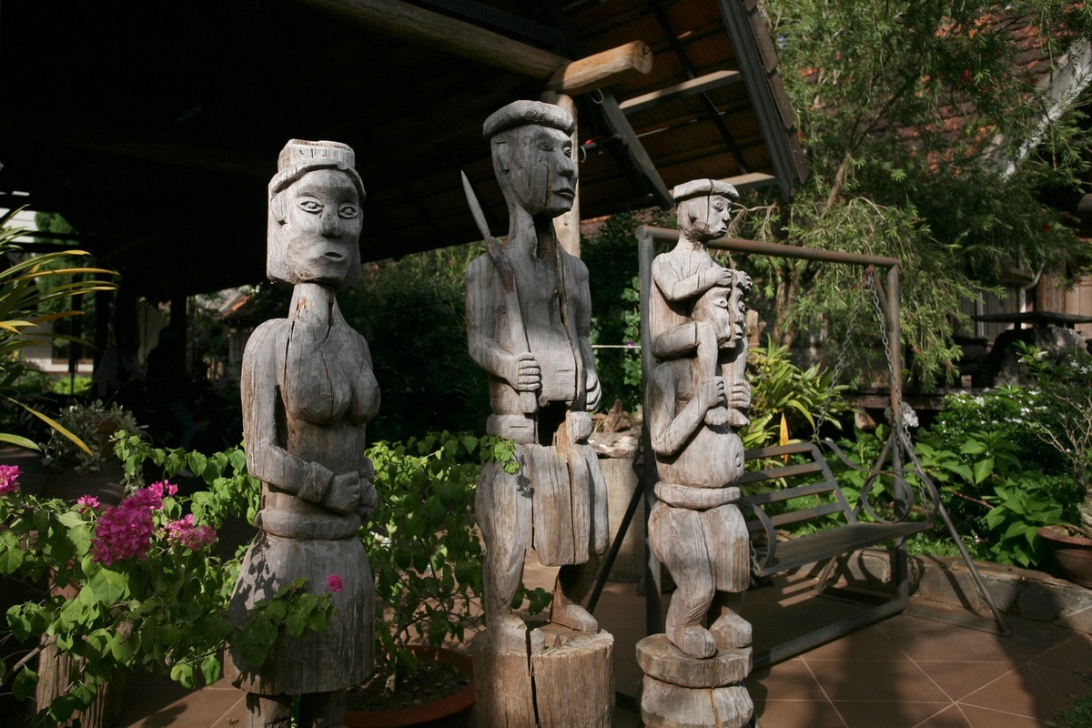 Coffee shop in the Central Highlands traditional longhouses