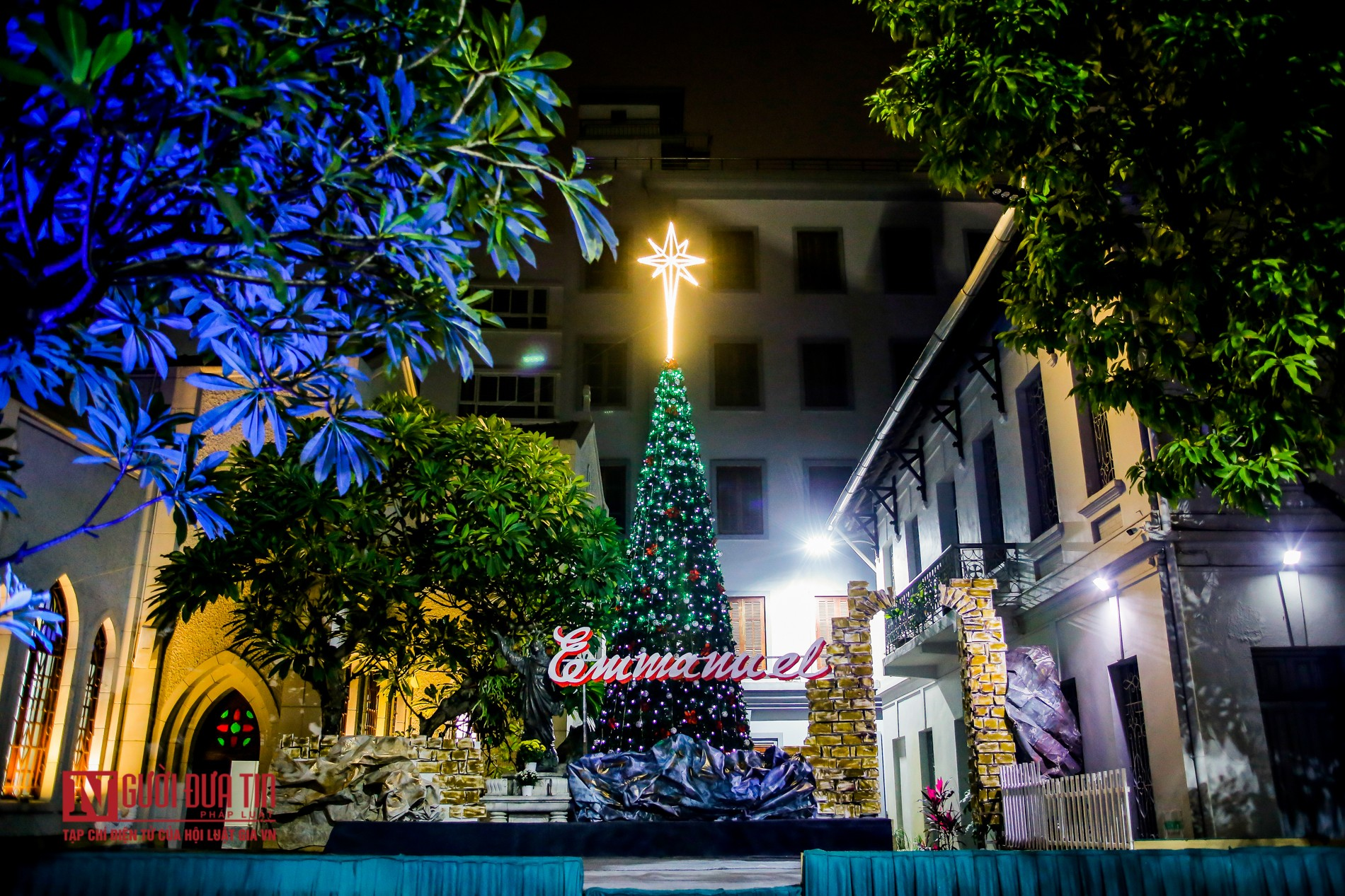 In photos: Churches in Hanoi splendidly decorated for Christmas