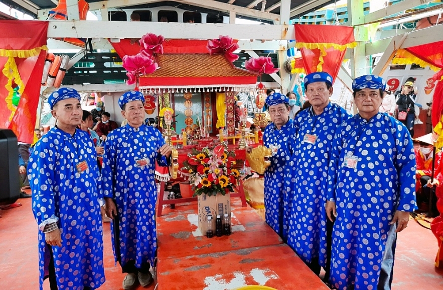 Impressive Ca Mau during Traditional Festival of Praising Sir. Whale