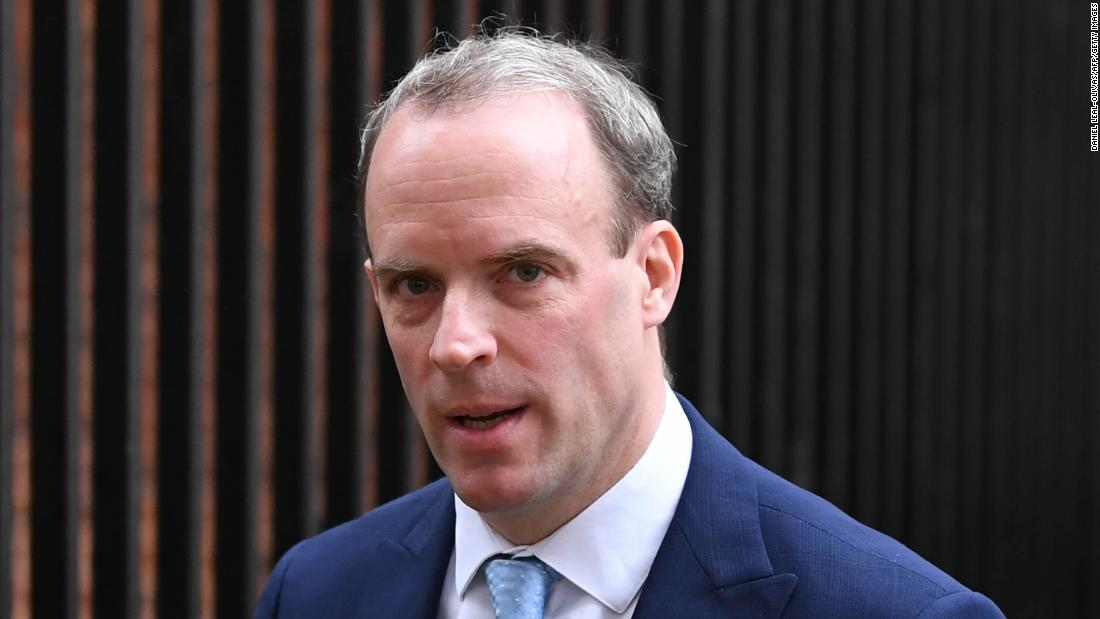 borris johnson recieves oxygen support as he fights worsening coronavirus symptoms
