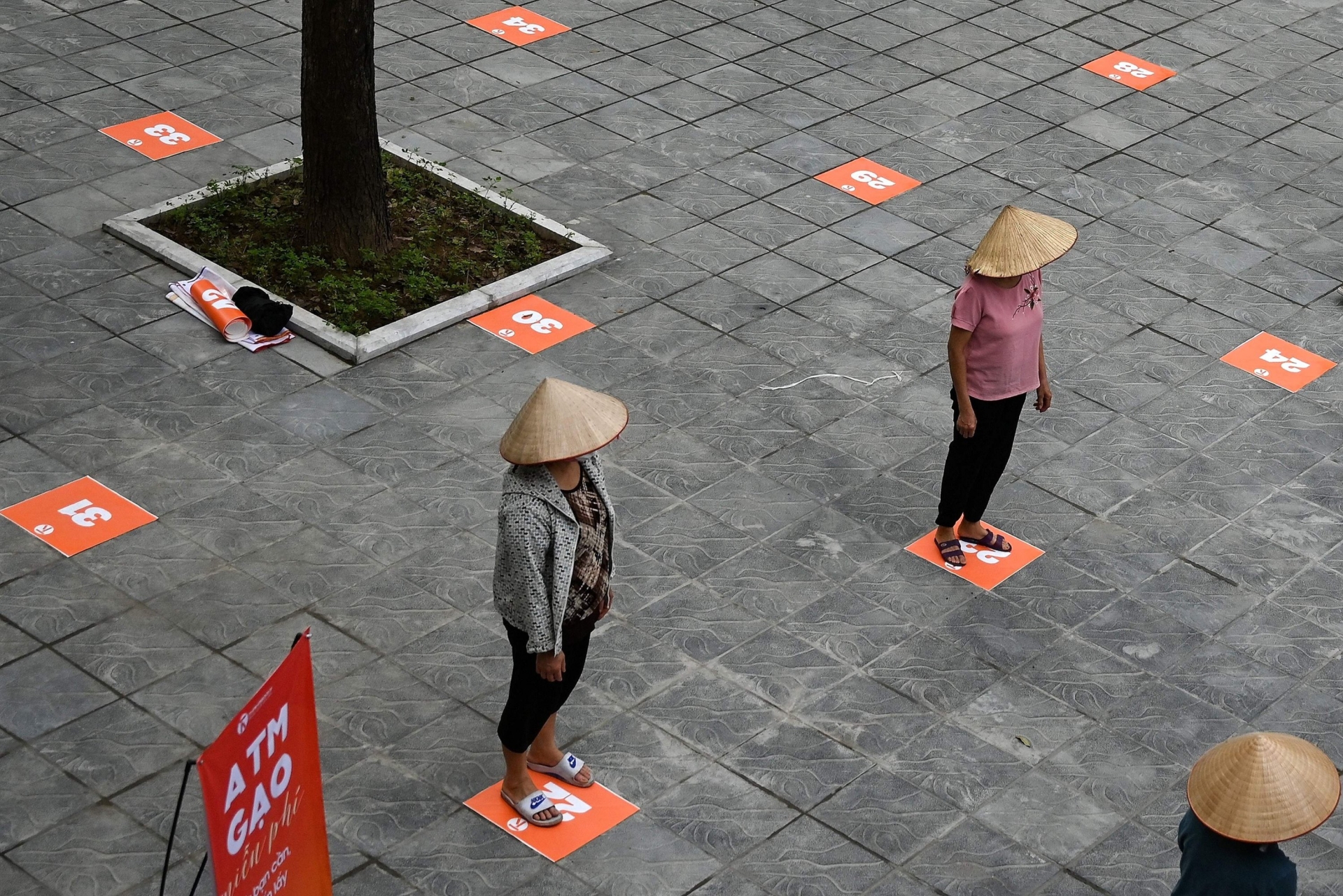 Vietnam sets to decide whether to extend social distancing order on April 15