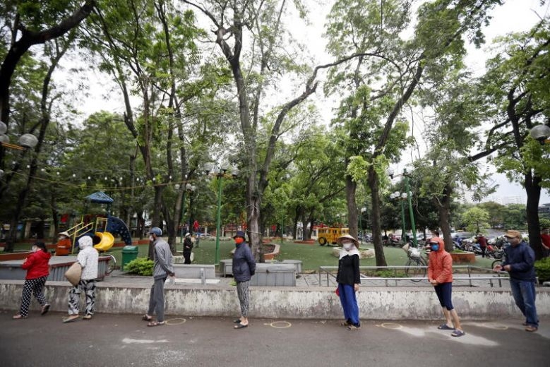 Vietnam's two largest cities extend social distancing order until April 22