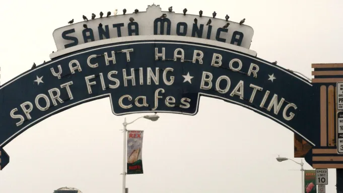 santa monica struggling to stop looting spree extend curfew through monday morning