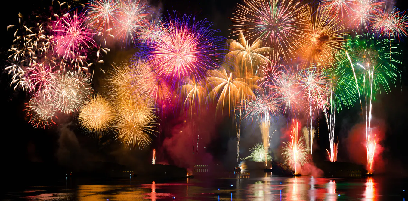 Vietnamese citizens allowed to let off fireworks on holidays since January 2021