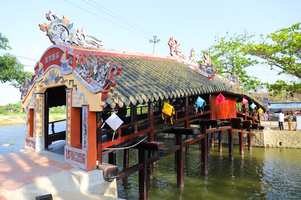 2353-hue-245-year-old-bridge-after-restoration