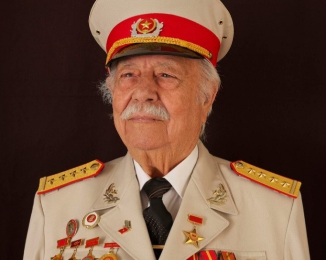 Memoirs of Greek Hero Released by Vietnamese Publishers