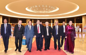 vietnam news today january 7 generations of legislators meet to mark 75 years of first na election