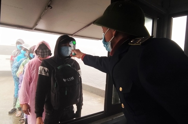 Thousands of overseas Vietnamese repatriate for early pre-Tet quarantine