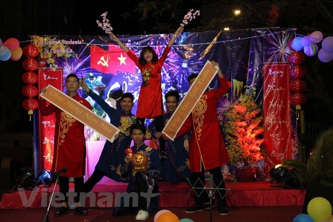 Vietnamese Cambodian welcomed the New Year 2019 (Photo: Vietnam Plus)  