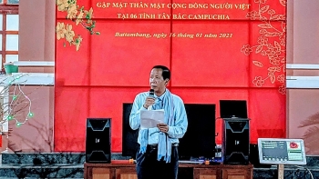 vietnamese community in cambodia get together to welcome lunar new year