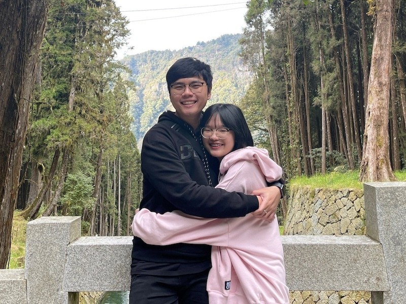 Overseas Vietnamese Face Uncertainty to Go Back Homeland for Tet