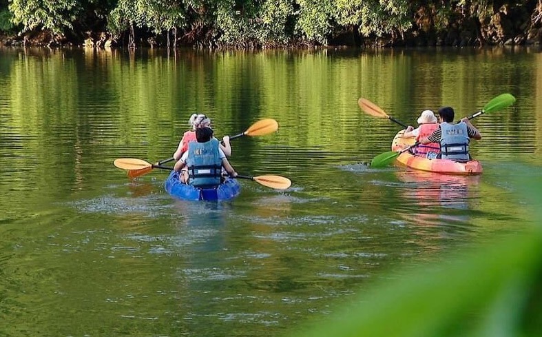 Tourist Sites Filled with Holidaymakers on New Year